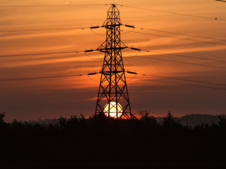 IEA: Ob visokih cenah elektrike se povpraševanje upočasnjuje