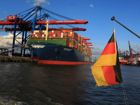 Nemški izvoz marca upadel predvsem zaradi zahodnih sankcij proti Rusiji