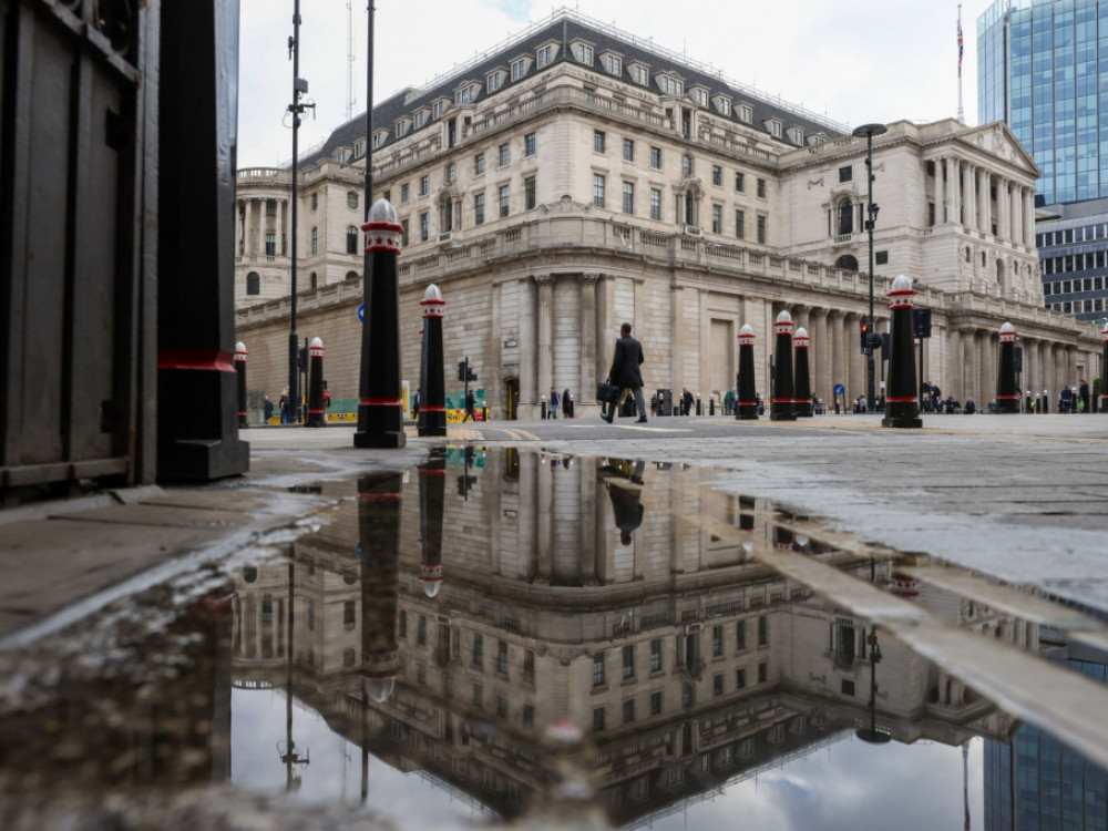 Britanska centralna banka s pričakovanim polodstotnim dvigom