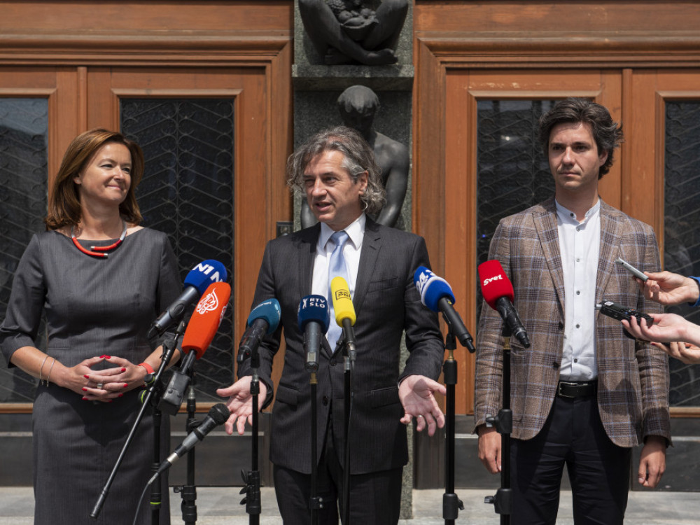 Golobova koalicijska pogodba sokriva za pesimizem med potrošniki?