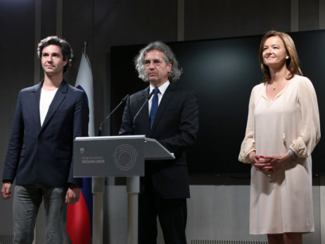 Znana program in večina kandidatov nove levo-sredinske vlade