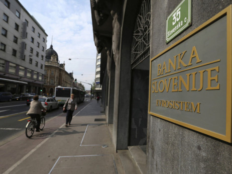 Slovenske banke v štirih mesecih podvojile neto obrestne prihodke