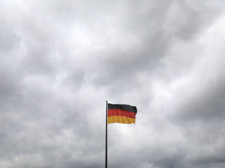 Vse več Nemcev v težavah zaradi nizkih plač