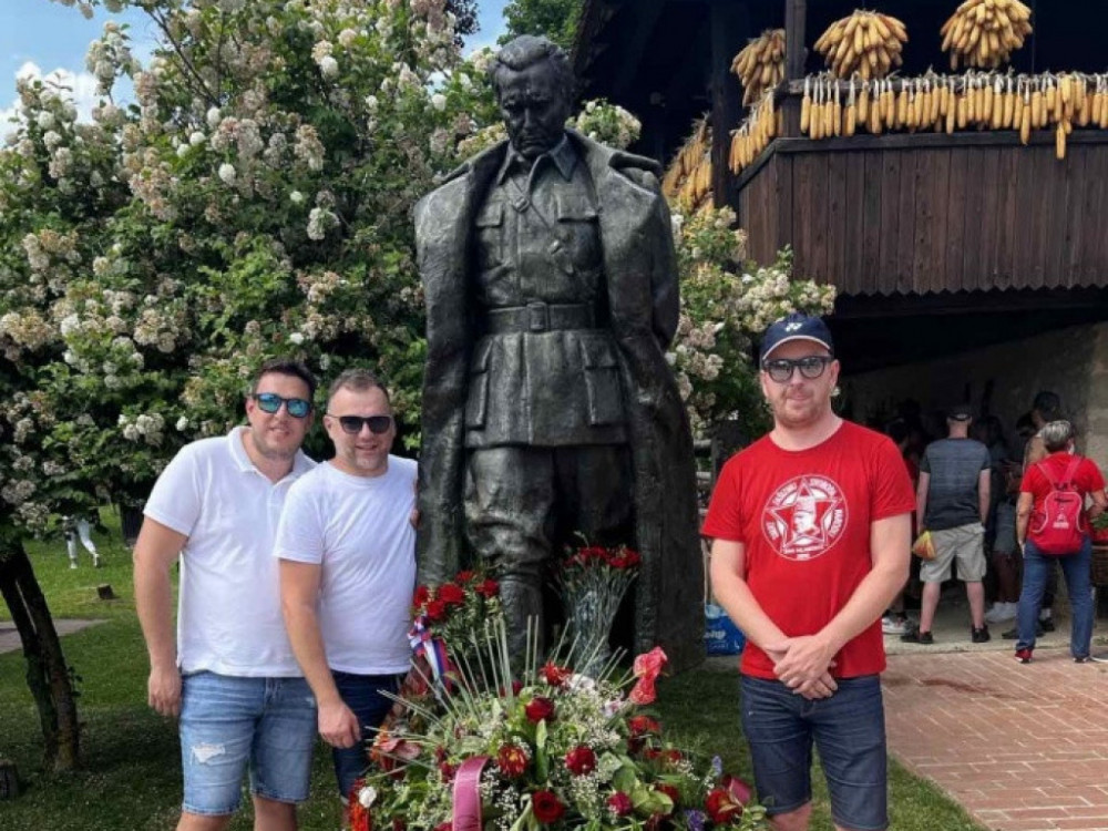 Ali dan mladosti še živi?