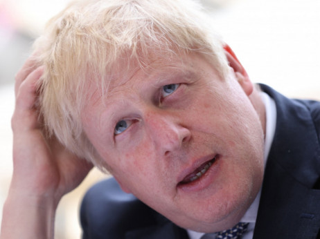 Boris Johnson odstopil kot britanski premier