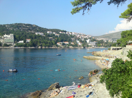Hrvaške nepremičnine ob Jadranskem morju medletno dražje za desetino