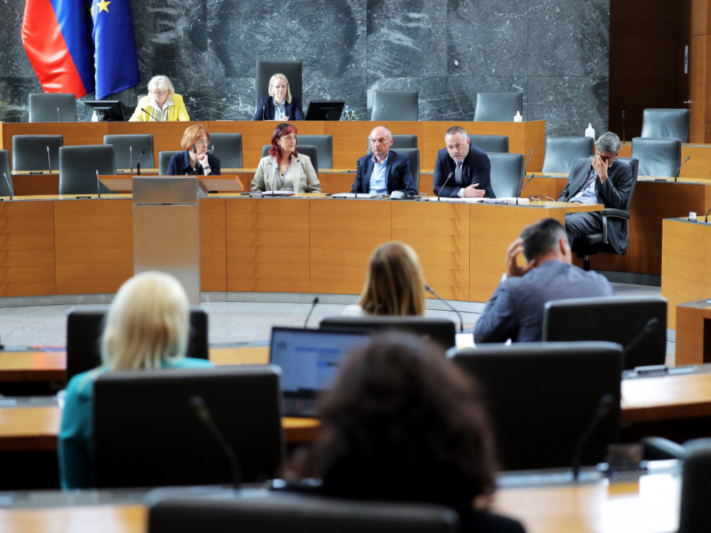 Jana Ahčin predsednica Računskega sodišča, Cvikl novi viceguverner BS