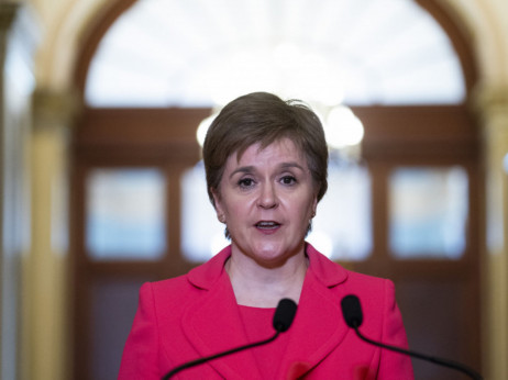 Aretirali nekdanjo škotsko premierko Nicolo Sturgeon