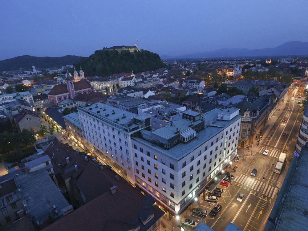 Kam se uvršča Slovenija glede na raven cen in potrošnjo?