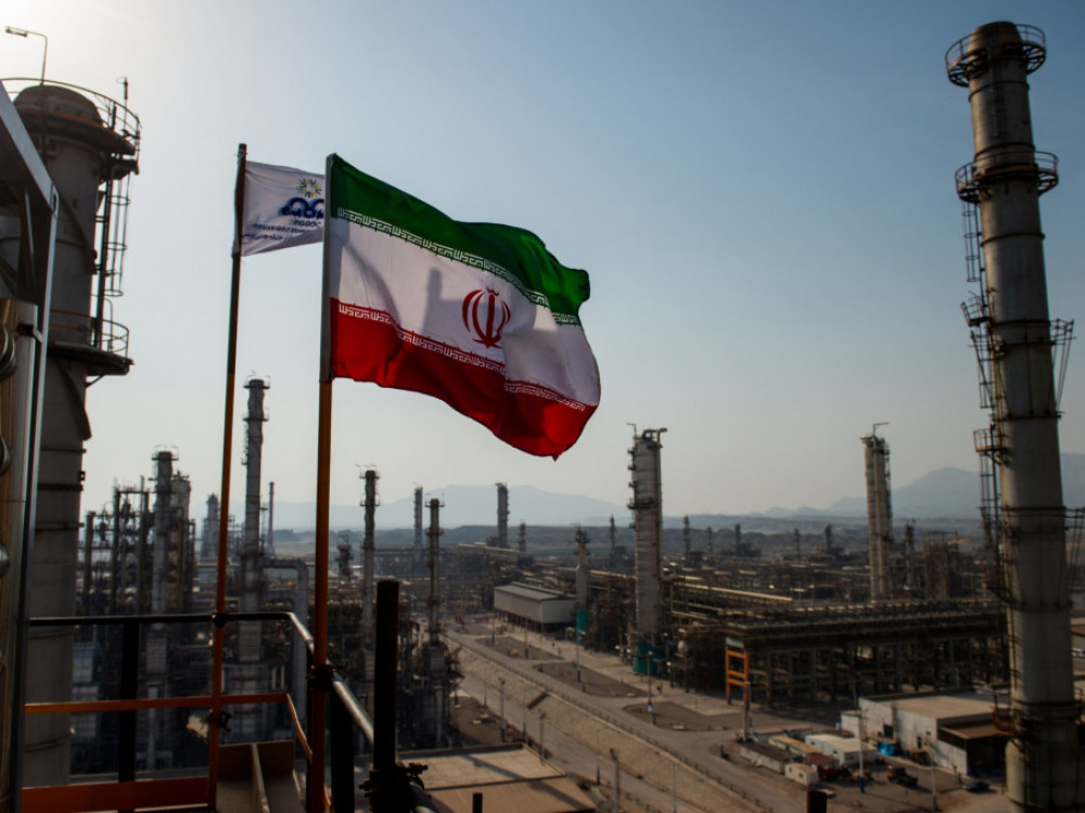 Bolj kot na Izrael se trgovci z nafto osredotočajo na Iran