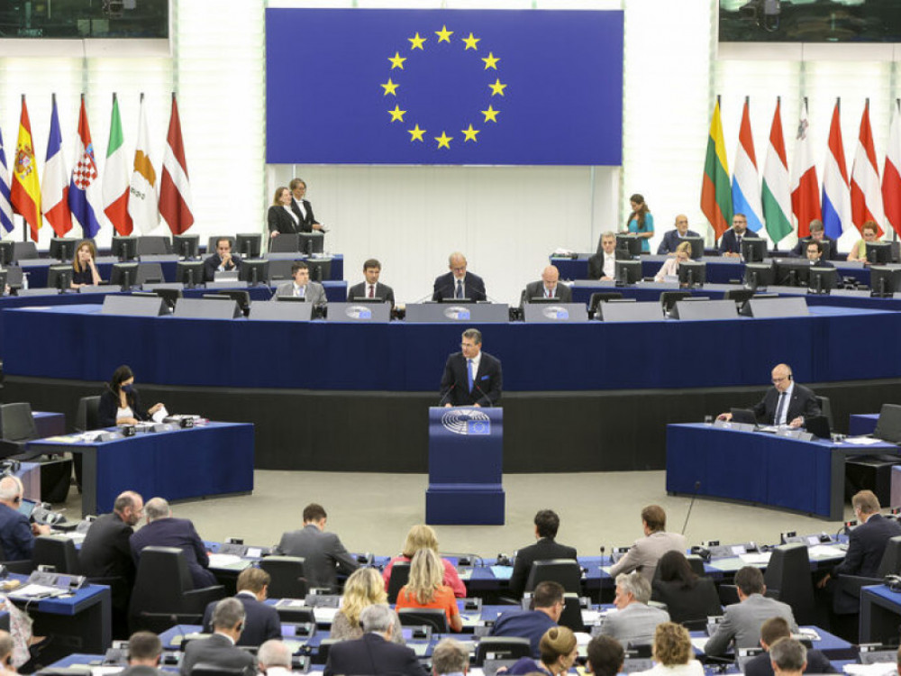 Evropski parlament: Jedrska energija in plin potrjena kot zelena