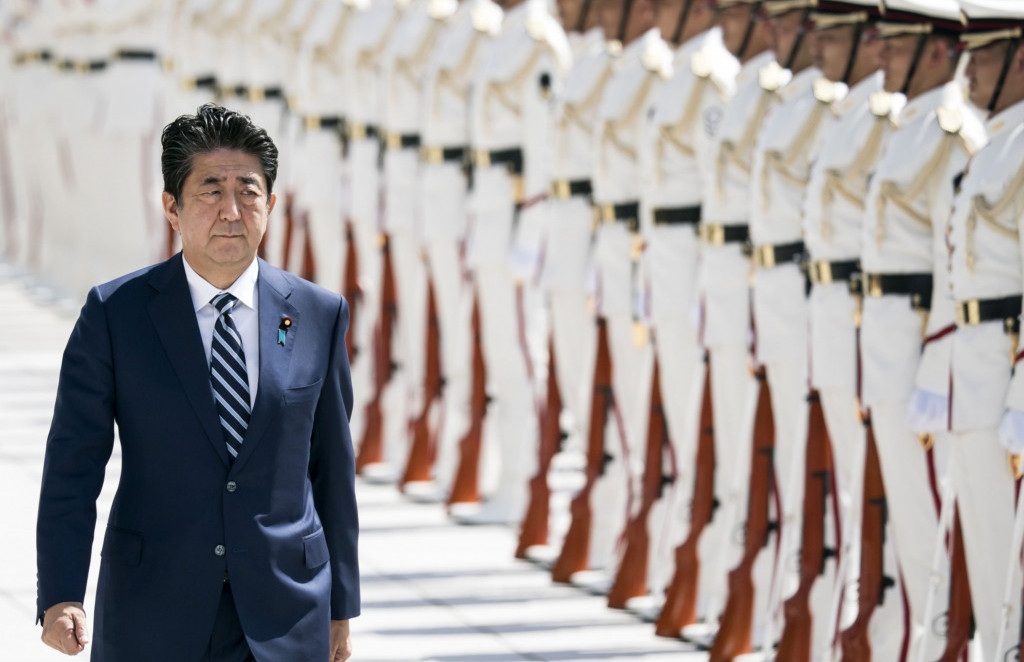 Nekdanji japonski premier Šinzo Abe umrl