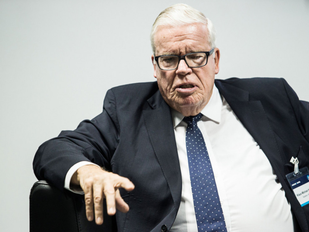 Najbogatejši Nemec postal večinski lastnik Lufthanse