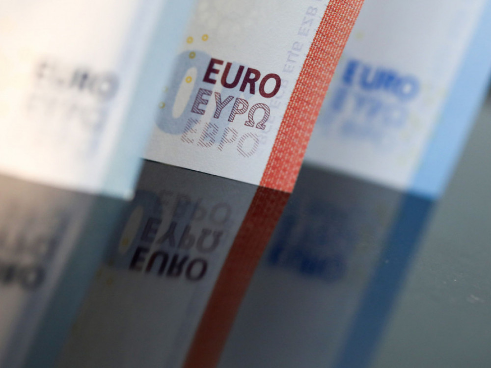 Skok evra ob pričakovanju agresivnejše politike ECB