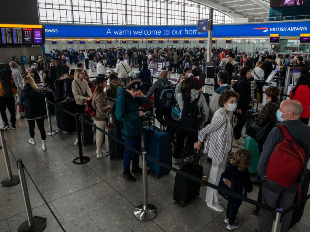Heathrow prevoznikom: Ustavite prodajo poletnih letalskih vozovnic