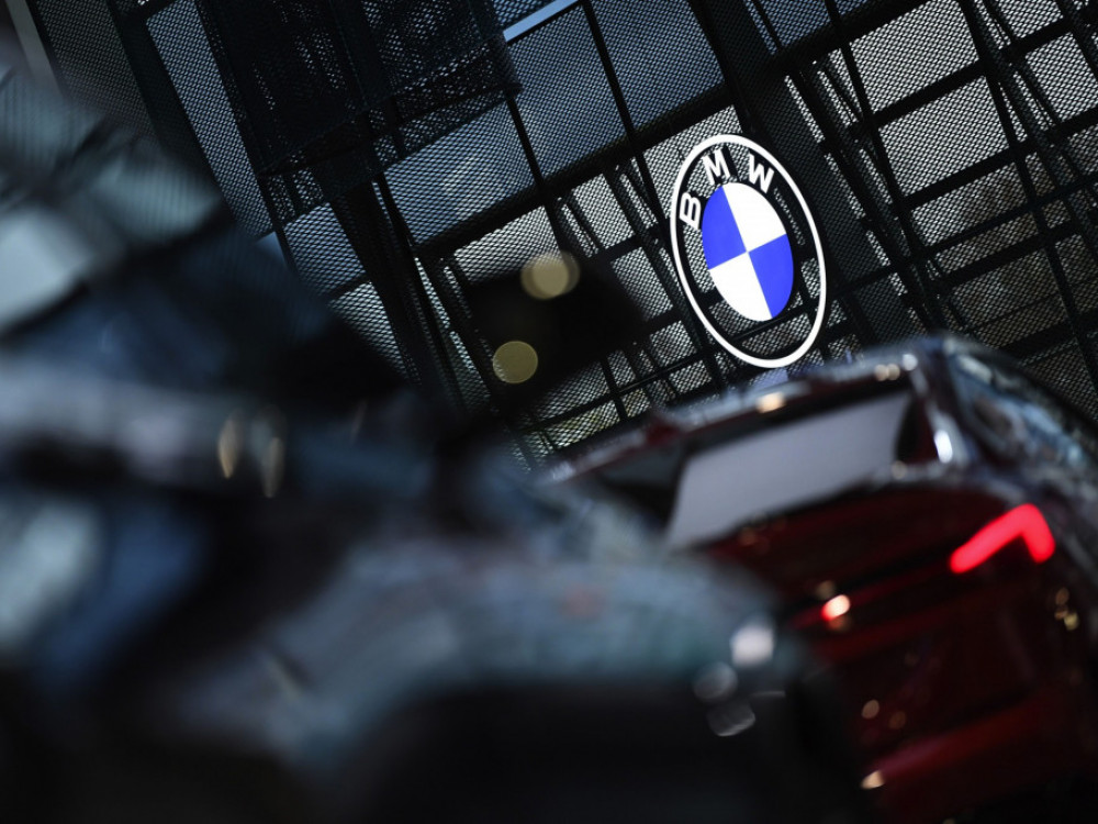 BMW zaznal prve znake ohlajanja povpraševanja