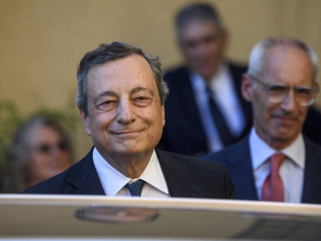 Odločilni dan: Draghi verjame, da lahko obnovi skrhano koalicijo