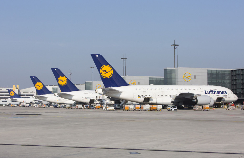 Lufthansa zaradi stavke v petek ukinja lete v Frankfurtu in Münchnu