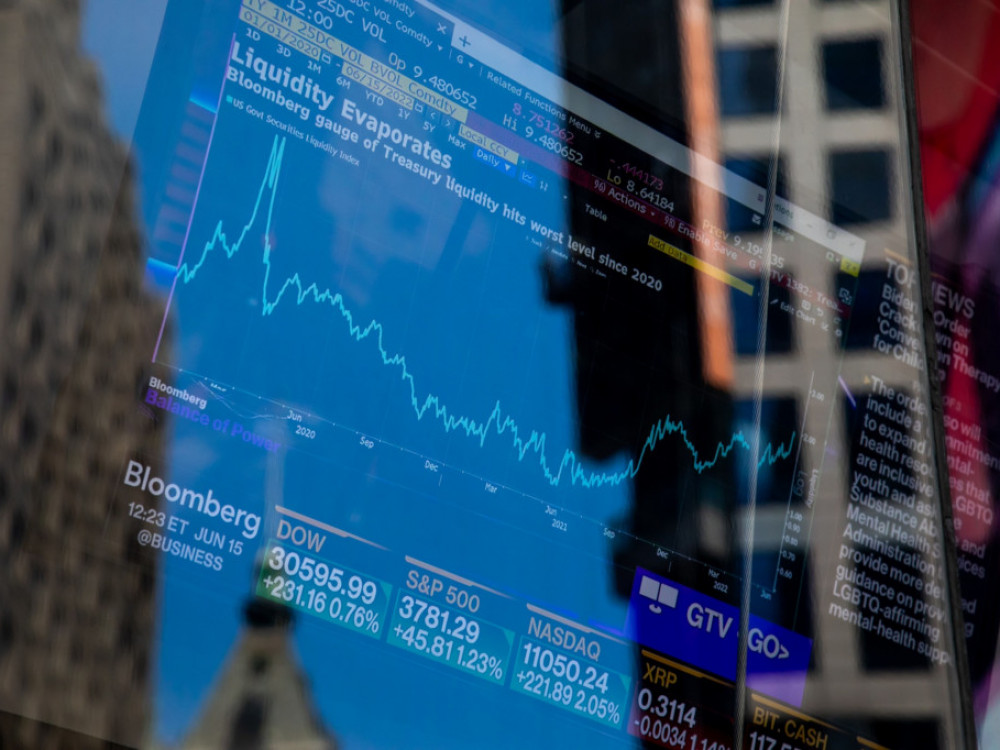 Evropske borze upadle ob vztrajni inflaciji, pričakovanju recesije