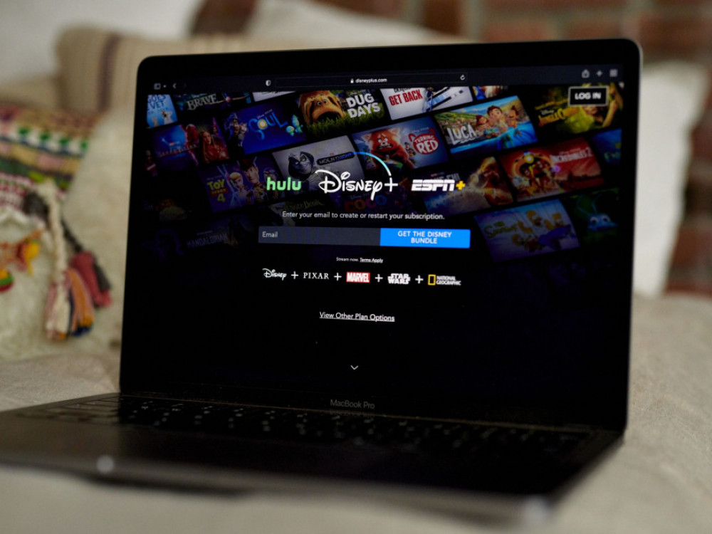 Disney prvič prehitel Netflix po številu naročnikov