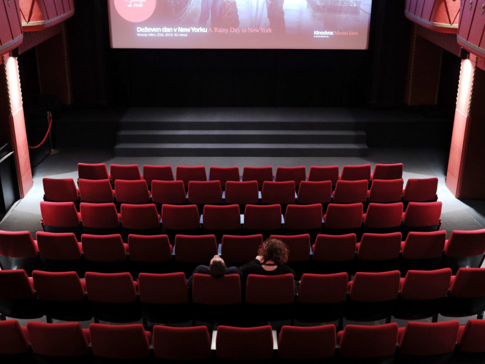 V Ljubljani cveti filmska kultura, kini na 30 odstotkih prometa