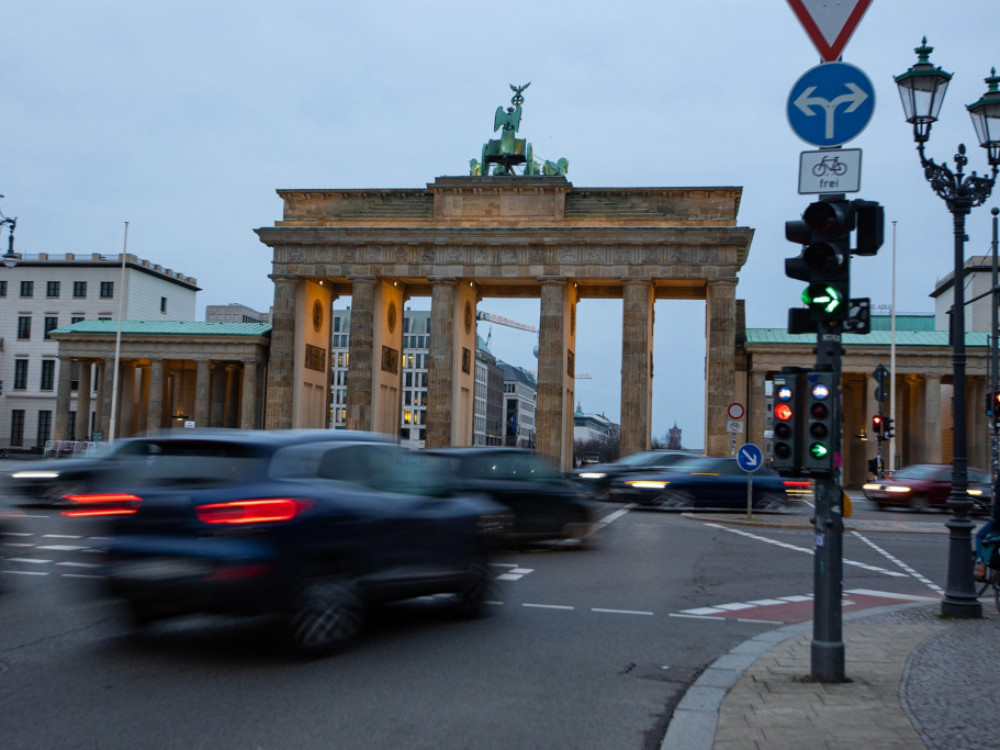 IFO: Nemška podjetja bolj optimistična, kriza vse manj verjetna