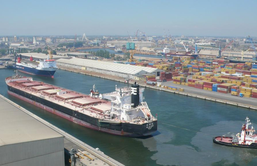 Komentar: Se zaradi rdečemorske krize vračajo inflacijski pritiski?