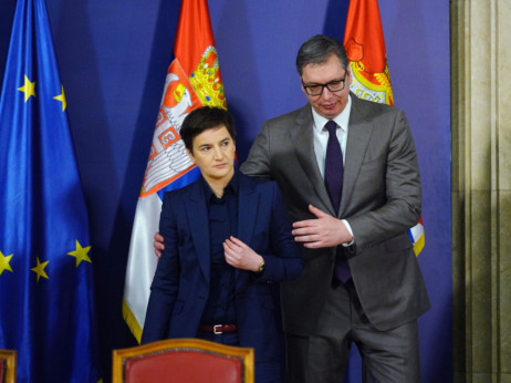 Vučić za premierko Srbije znova predlagal Ano Brnabić