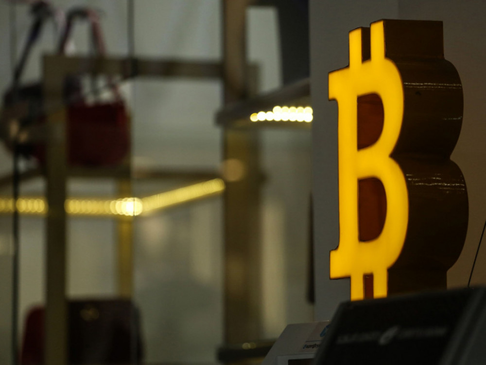 Bitcoin že šesti dan zapored pod 20 tisoč dolarji