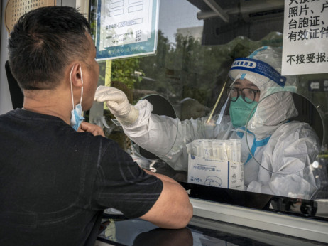 Po zaprtju mesta Chengdu Kitajska nadaljuje boj s covidom-19