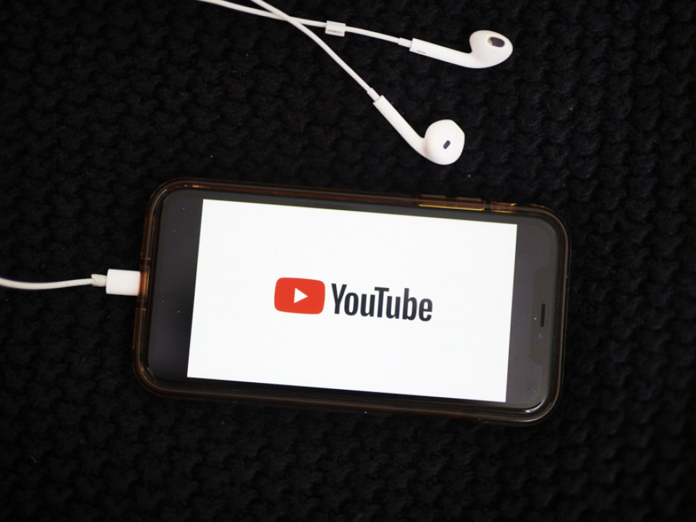 YouTube in Universal Music skupaj z uporabo umetne inteligence v glasbi