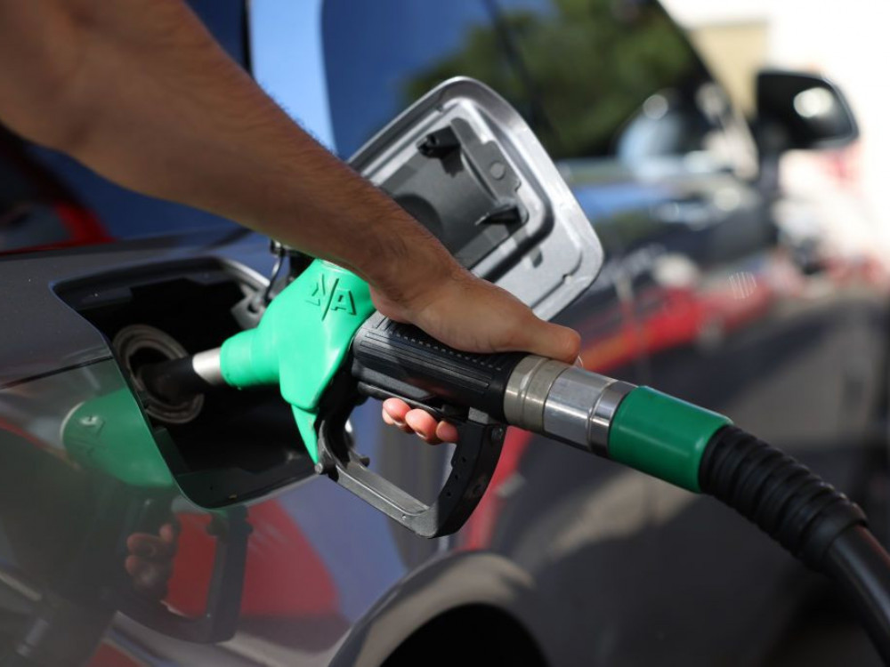 Na Hrvaškem jutri nižje cene goriva, a še vedno višje kot pri nas