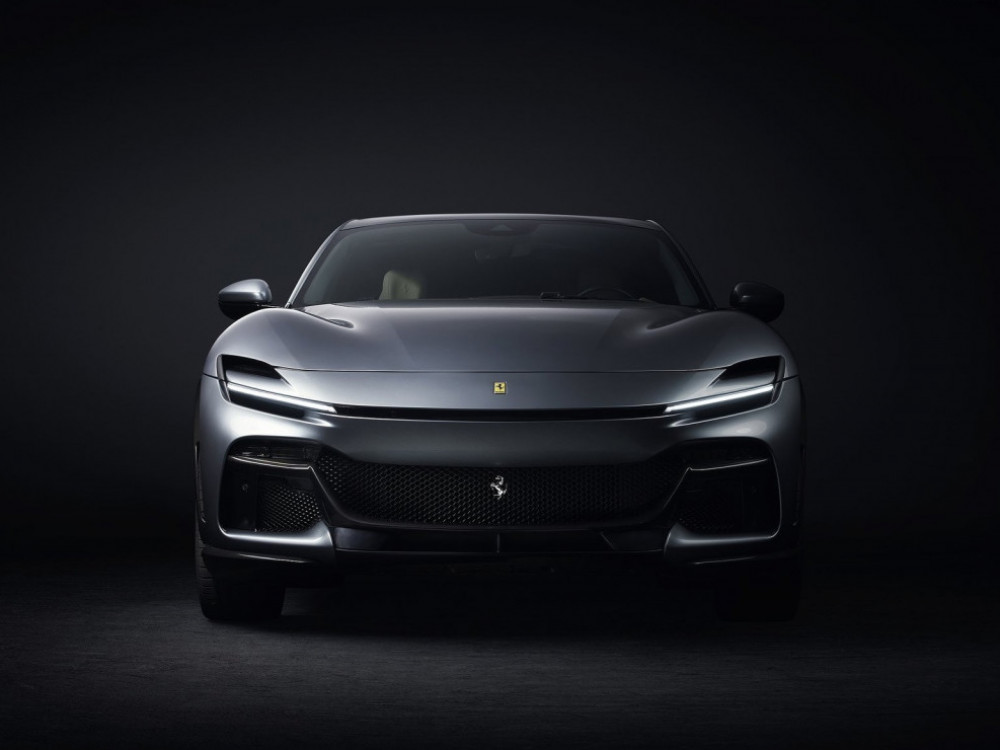 Virus SUV okužil še sveti Ferrari