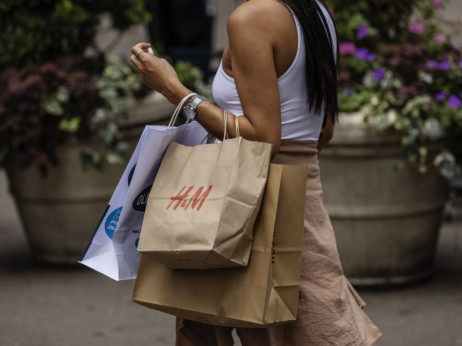 Zara imuna na inflacijo, H&M pač ne
