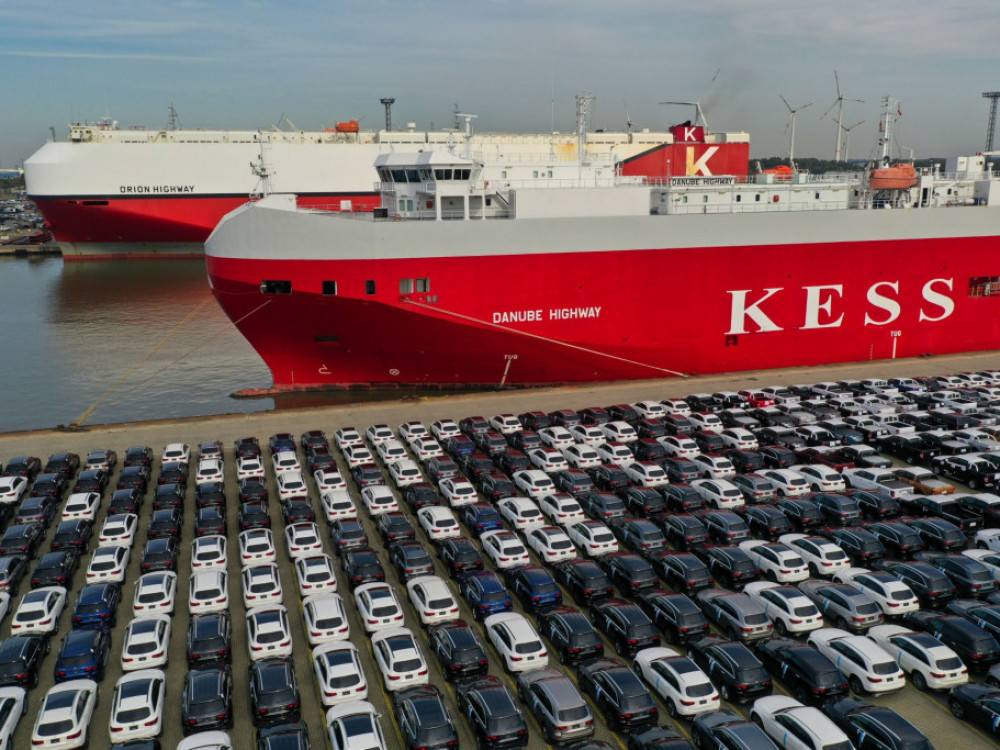 Stroški za ladijski prevoz avta petkrat višji kot pred pandemijo