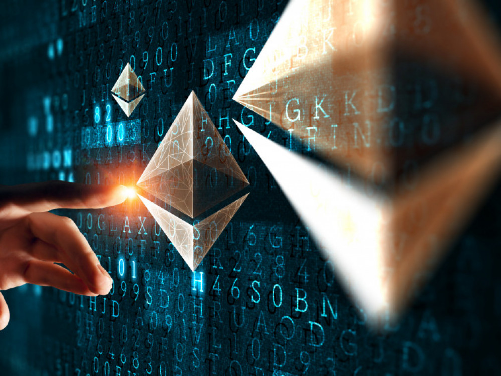 EU postavila kriptovalute na vrh seznama tem za srečanje z ZDA