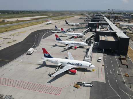 Rast števila potnikov na letališčih v regiji, Beograd na prvem mestu