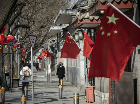Top 5 novic dneva: Kitajski PMI poskočil, delniški trgi v rdečem