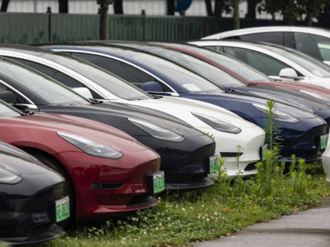 Tesla načrtuje izdelavo poceni množičnega avtomobila