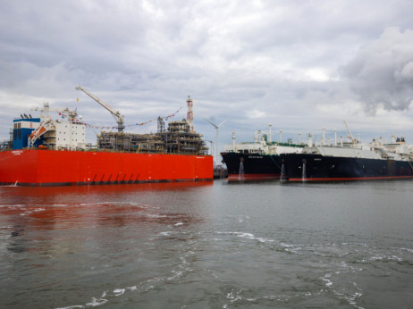 Preveč plina v Evropi? Tankerji z LNG čakajo na uvoznih terminalih