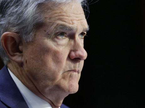 Powell, guverner Feda: Prezgodaj za razmišljanje o ustavitvi dvigov