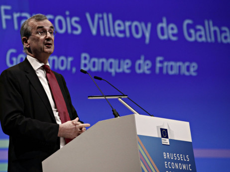 Villeroy napovedal znižanje obrestnih mer, trge pa pozval k potrpežljivosti