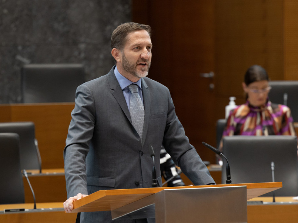 Boštjančič: 'Proračuna za 2024 in 2025 vzdržna, zmagovalcev ni'
