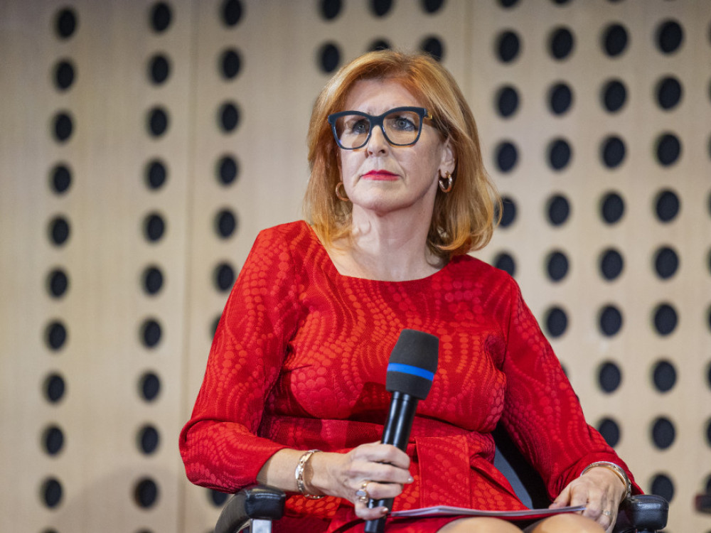 GZS: Podjetja potrebujejo upravne storitve