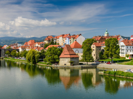 V Mariboru cene hiš v dveh letih polovico višje, pa v Ljubljani?