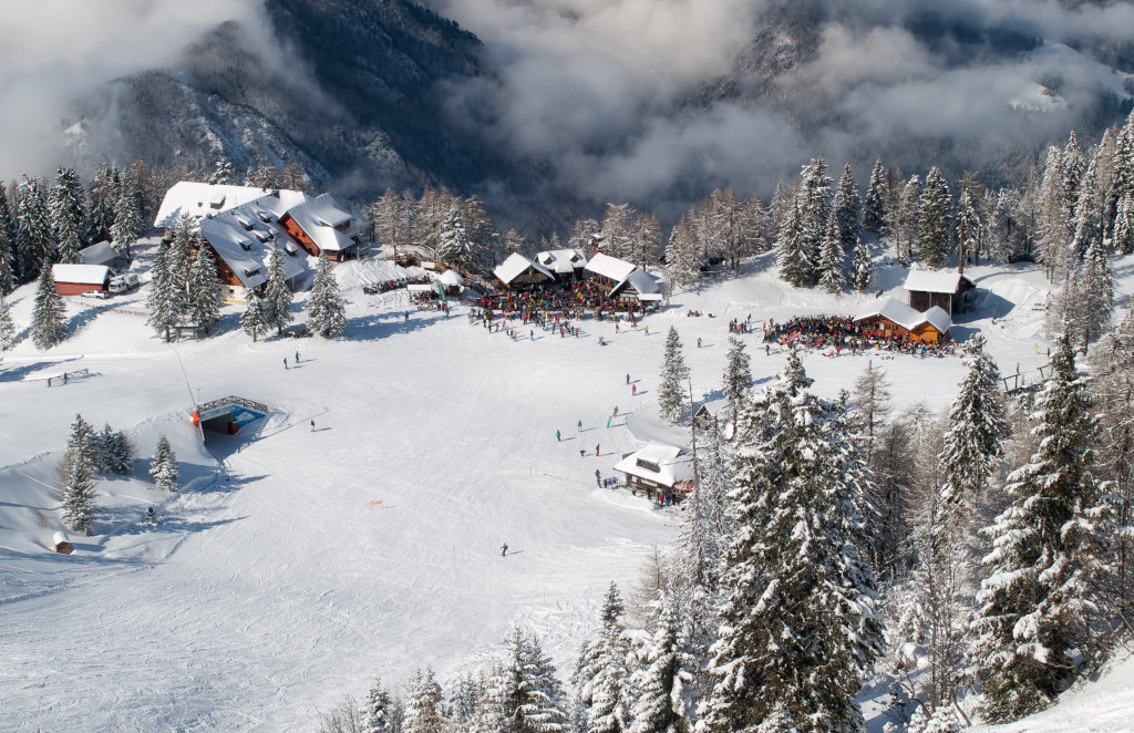 Lani za polovico več turistov kot v 2021, kapacitete polne tudi v 2023