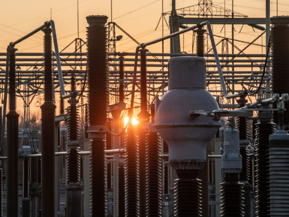 Top 5 novic za začetek dneva: Omejitev cen plina in upad bitcoina