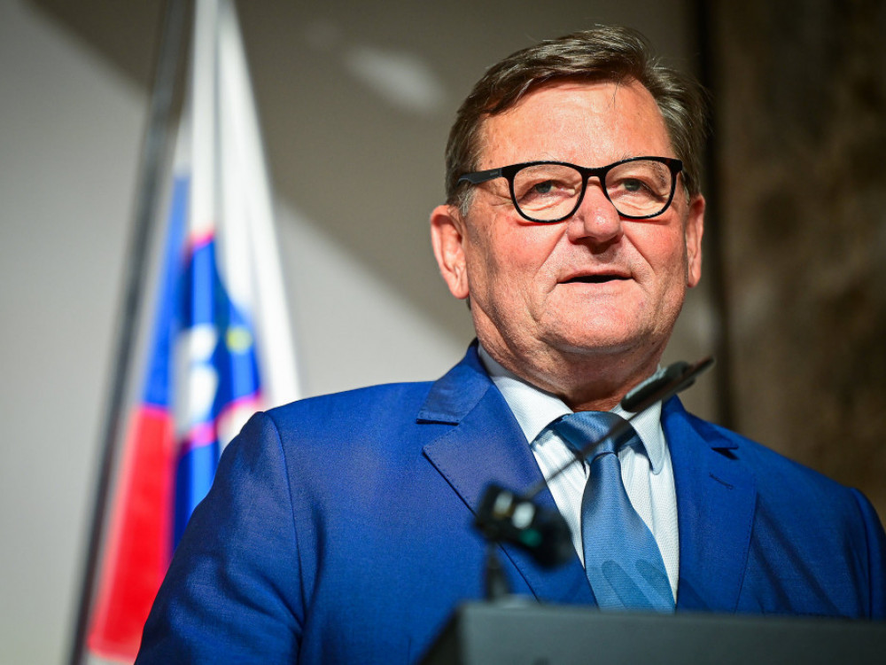 Vlada: Škode po poplavah za slabih 10 milijard evrov