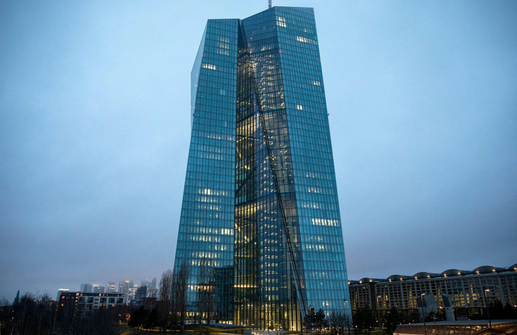 Zgodbe dneva: Centralne banke, dizelski avtomobili