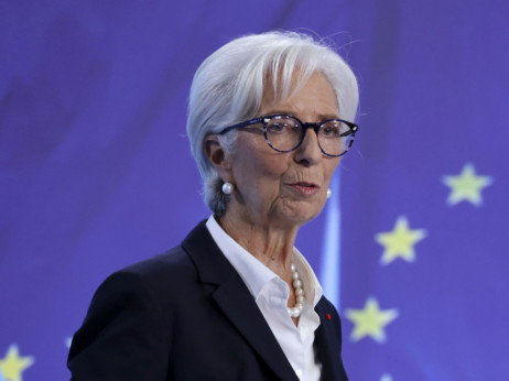 Lagarde, ECB: Potrebnih še več dvigov, obeta se plitka recesija